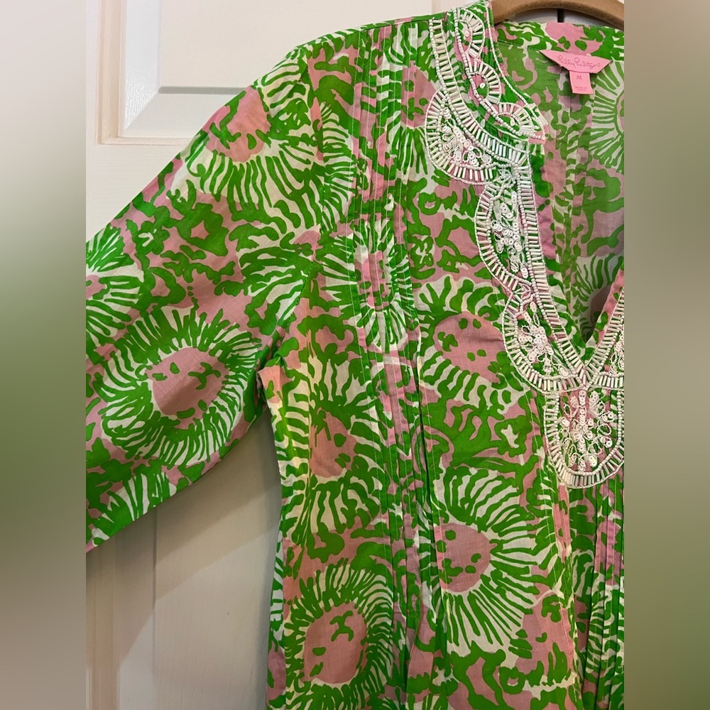 Lilly Pulitzer Green and Pink Sunnyside Lion Print Beaded Tunic NWOT Size M - Picture 8 of 8